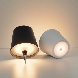 LED埋め込みワインボトルテーブルランプ、ホームアトモスフェーランプ、オフィステーブルランプ、USBナイトライト、モダンロマンチックアートテーブルランプ、ベッドサイド照明ナイトライト、三色ステップレスダミング、バー、パーティー、寝室、リビングルーム、キャンプ、新年ギフト、ホリデーギフトに適しています。